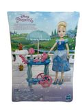 Disney Princess 2019 Cinderella Cinderella’s Tea Cart Includes Cinderella doll, skirt, cart with umbrella, 4 accessories, and pair of shoes!
atoystoreonelmstreet.com