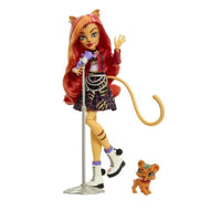 Monster High Cat Toralei Stripe Collectible Doll with Pet and Accessories, Sweet Fangs, 2022 Mattel