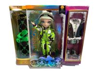 Rainbow High Winter Break Jade Hunter – Green Winter Break Fashion Doll and Playset with 2 Complete Doll Outfits, Snowboard and Winter Doll Accessories, Great Gift for Kids 6-12 Years Old New in Package